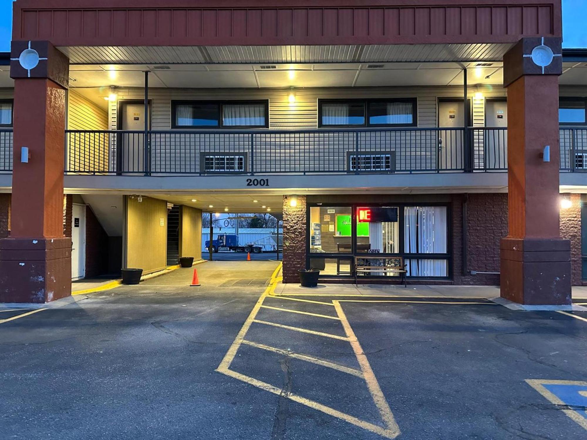 Stay Inn By Oyo Near I 80 Lincoln West Экстерьер фото